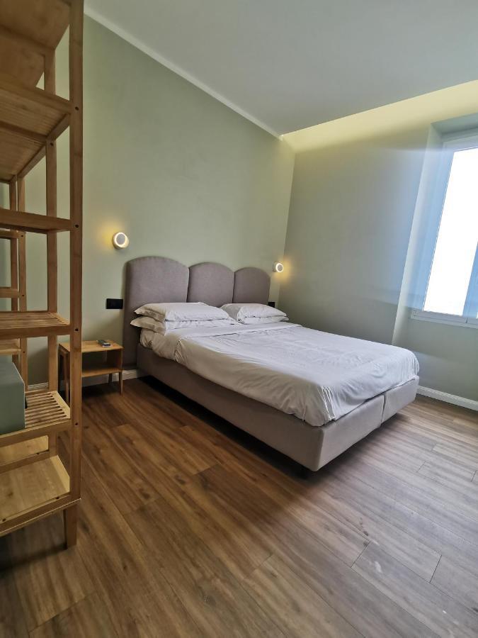 Albium Hotel Альбенга Экстерьер фото